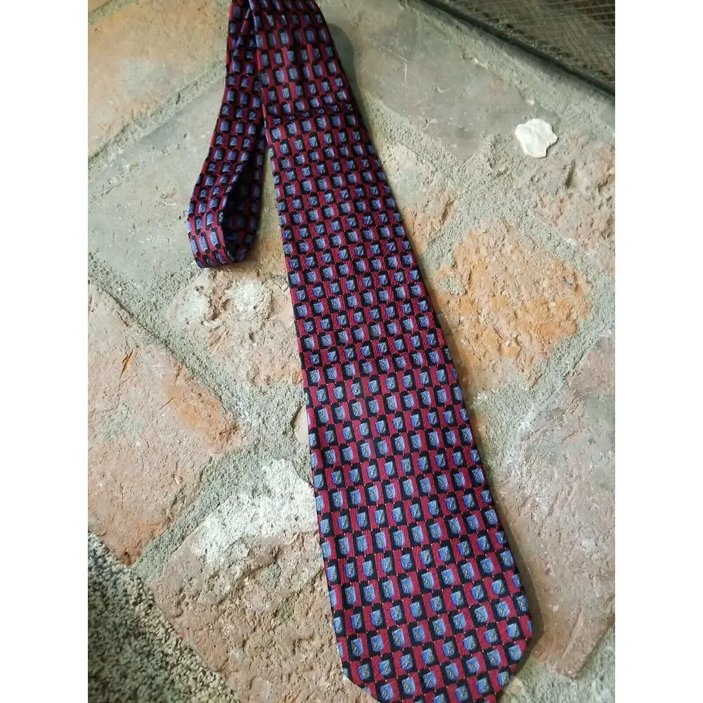 MENS‎ HUGO BOSS TIE 100% SILK MADE IN ITALY BRICK RED BLACK BLUE